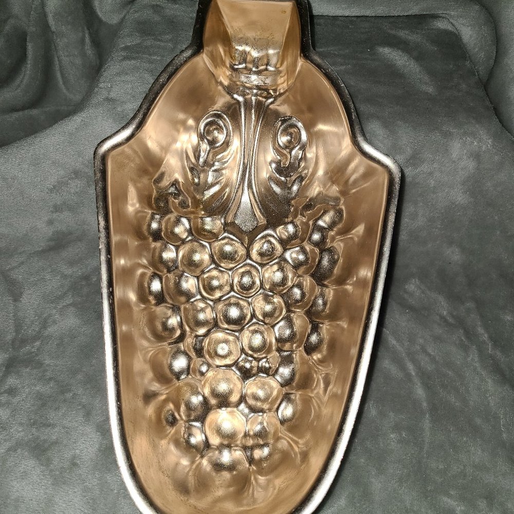 Vintage Copper Kitchen Mold - Grapes